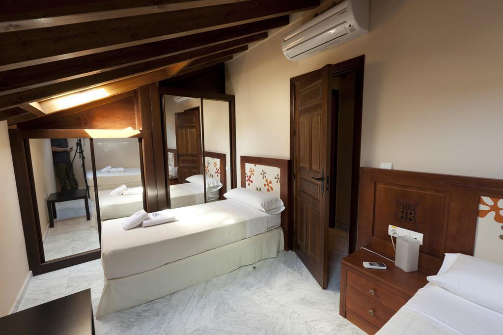 Mercader De Sedas Apartments Pangsapuri *