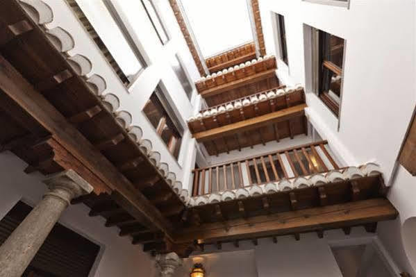 Mercader De Sedas Apartments